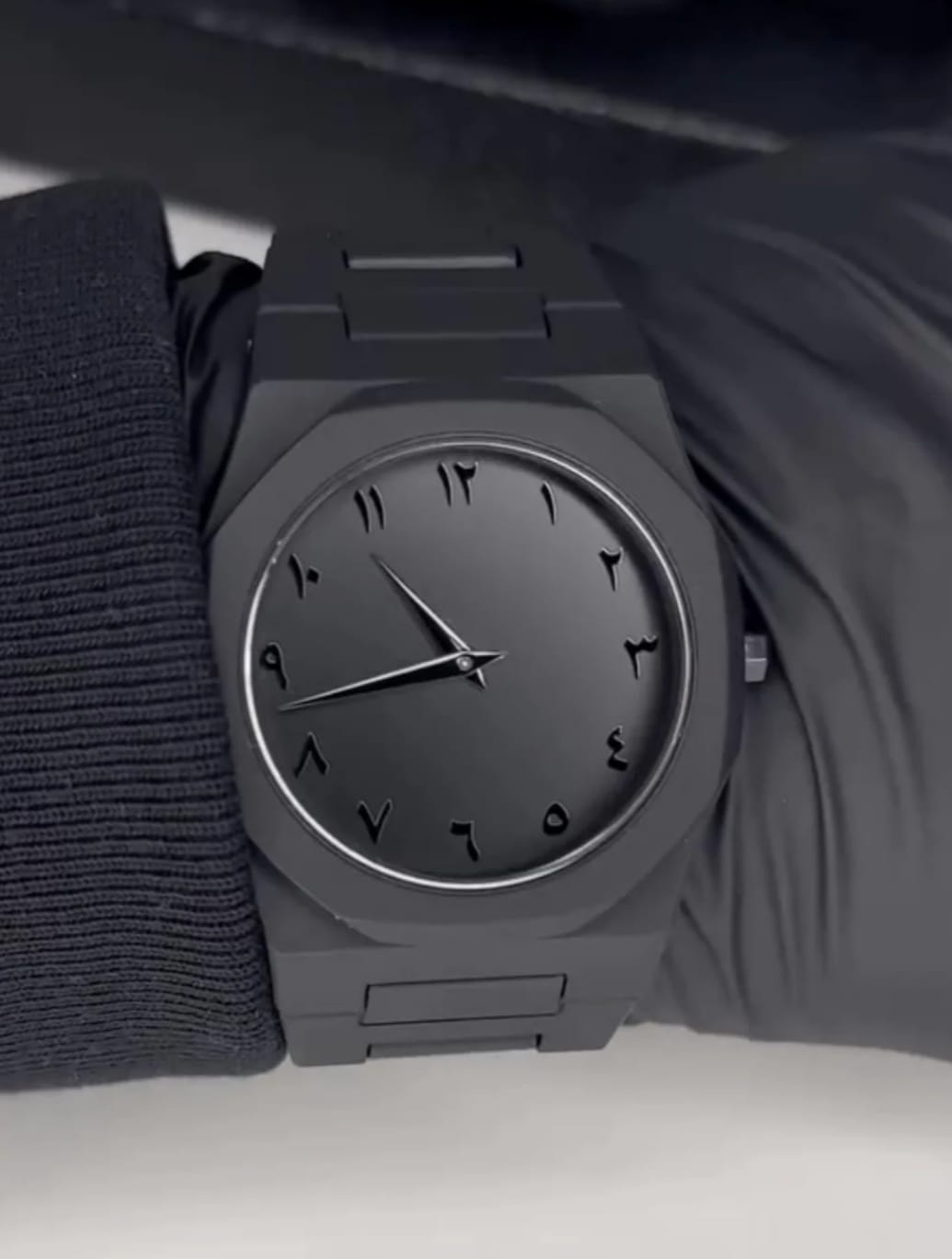 Arabic Aura Watch β Timeless Elegance with Eastern Arabic Numerals