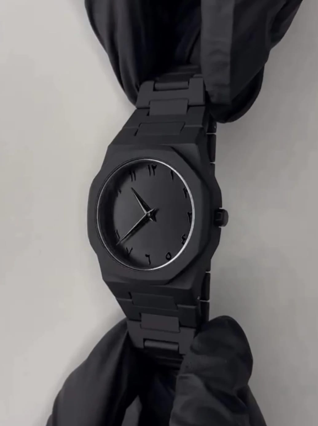 🖤 Black Arabic Aura Watch – Elegant Design | Box Included🖤