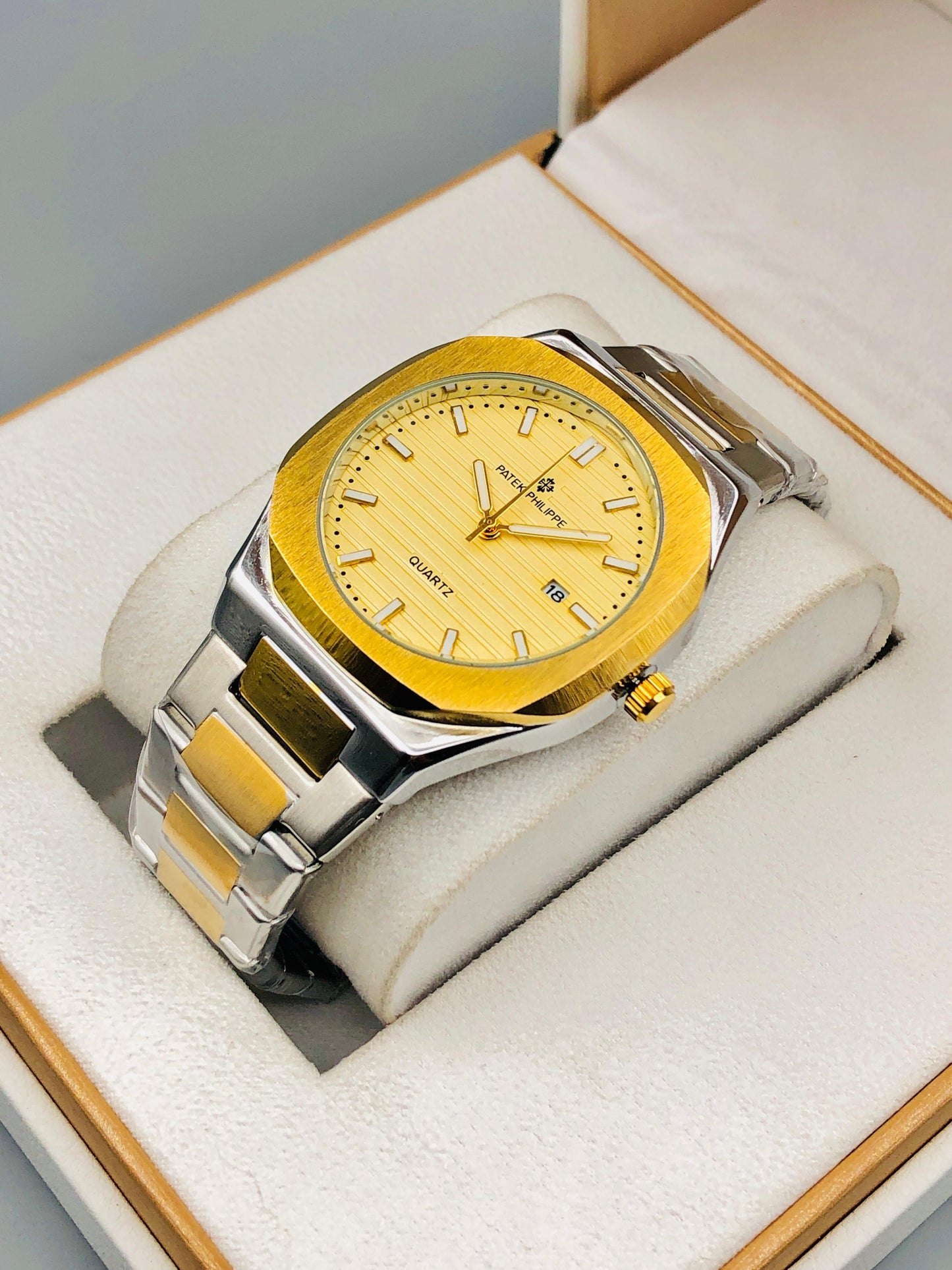 Patek Philippe replica Watch | Steel Chain | Date