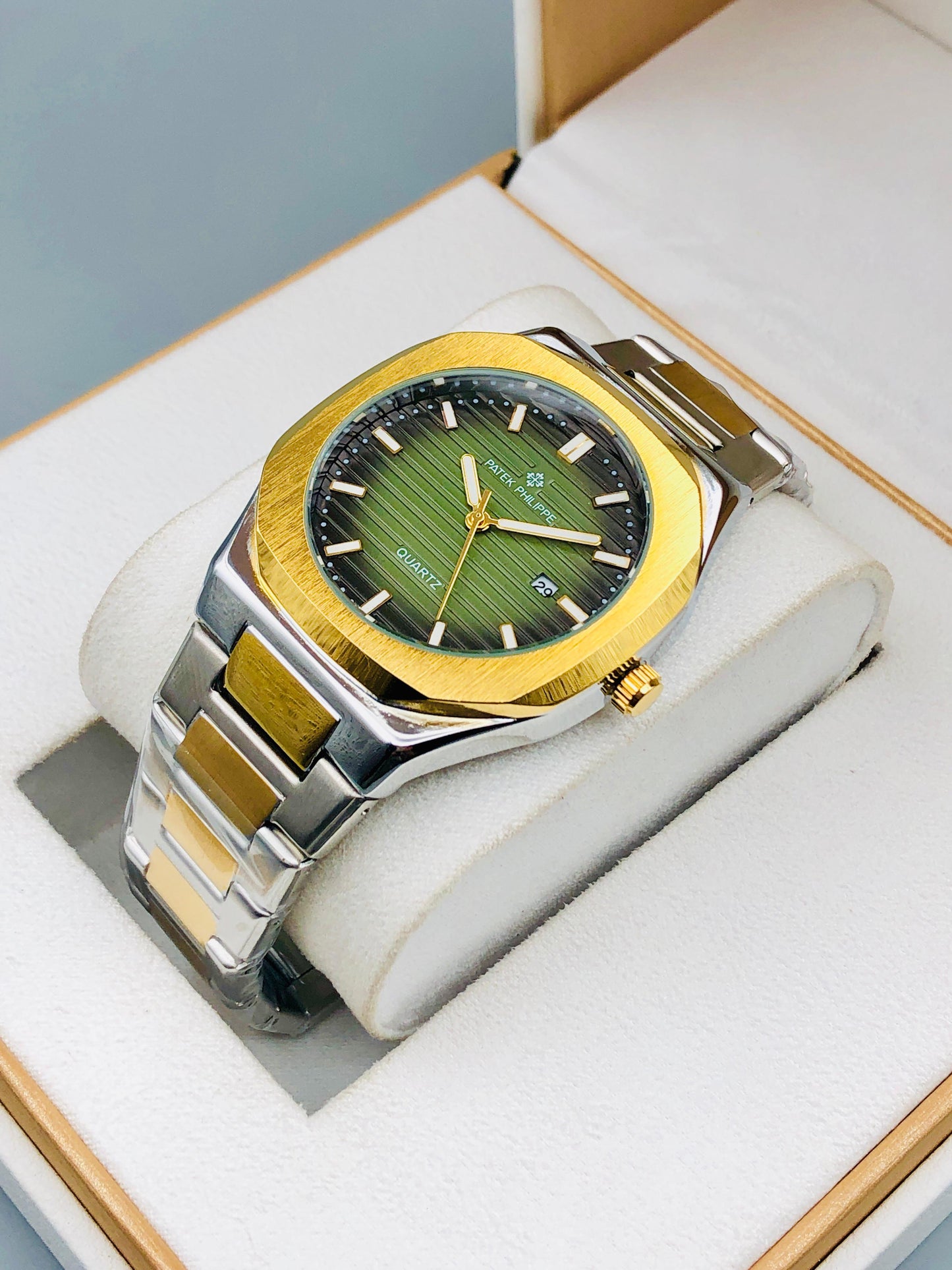 Patek Philippe replica Watch | Steel Chain | Date